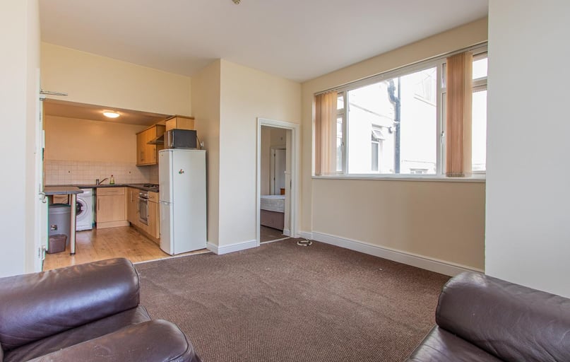 Newport Road, Roath, Cardiff - Image 1